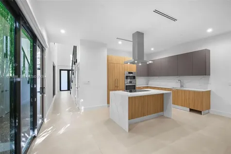 3063 Elizabeth Street Miami FL 33133