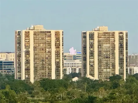 3600 Mystic Pointe Drive Aventura FL 33180
