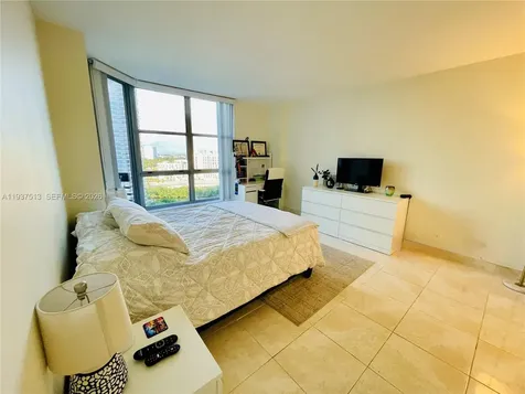 3600 Mystic Pointe Drive Aventura FL 33180