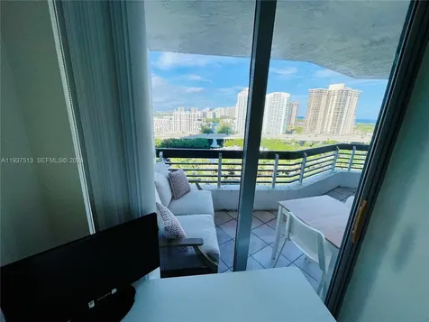 3600 Mystic Pointe Drive Aventura FL 33180