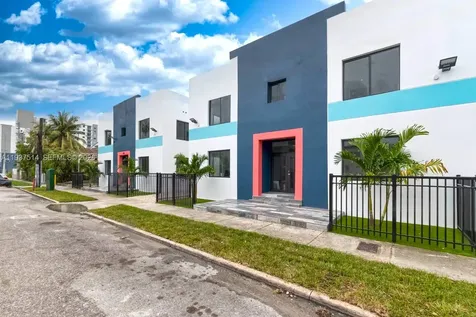 858 NW 3rd Street Miami FL 33128