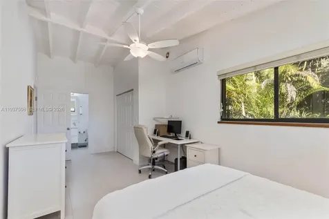 7720 SW 59th Court South Miami FL 33143