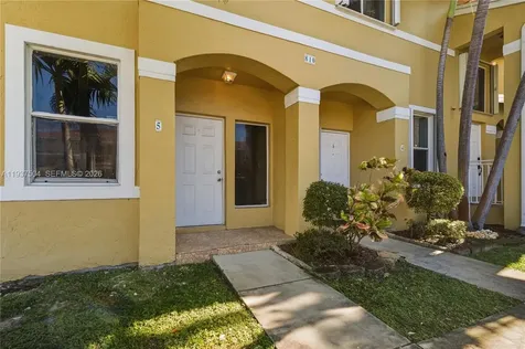 810 NE 212th Terrace Miami FL 33179