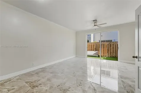 810 NE 212th Terrace Miami FL 33179