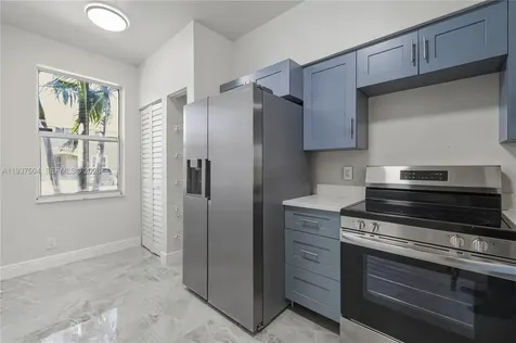 810 NE 212th Terrace Miami FL 33179