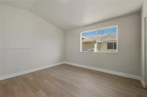 810 NE 212th Terrace Miami FL 33179
