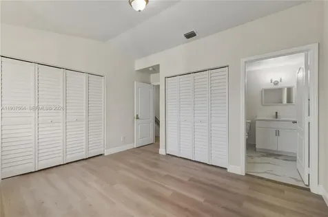 810 NE 212th Terrace Miami FL 33179