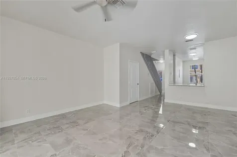 810 NE 212th Terrace Miami FL 33179