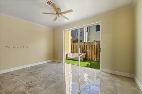 810 NE 212th Terrace Miami FL 33179