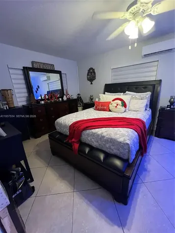 1461 E 9th Court Hialeah FL 33010