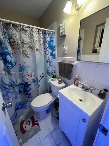 1461 E 9th Court Hialeah FL 33010