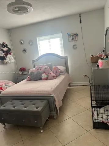 1461 E 9th Court Hialeah FL 33010
