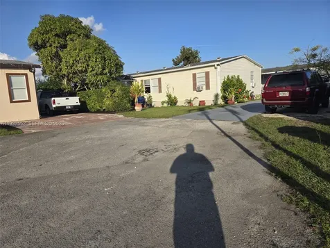 19800 SW 180 Th Avenue Miami FL 33187