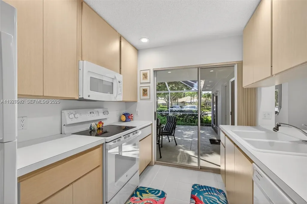 7102 Geminata Oak Court Palm Beach Gardens FL 33410