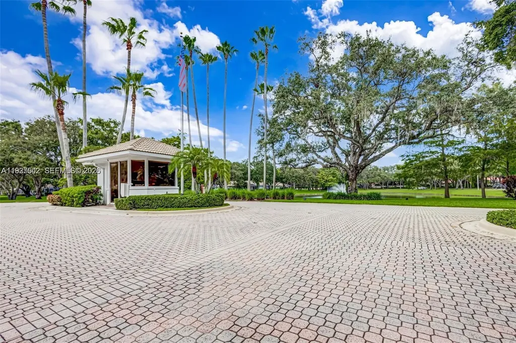 7102 Geminata Oak Court Palm Beach Gardens FL 33410