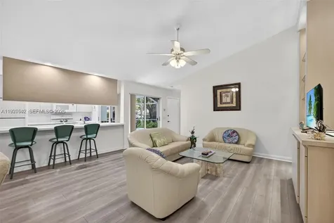 7102 Geminata Oak Court Palm Beach Gardens FL 33410
