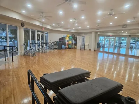 3330 NE 190th Street Aventura FL 33180