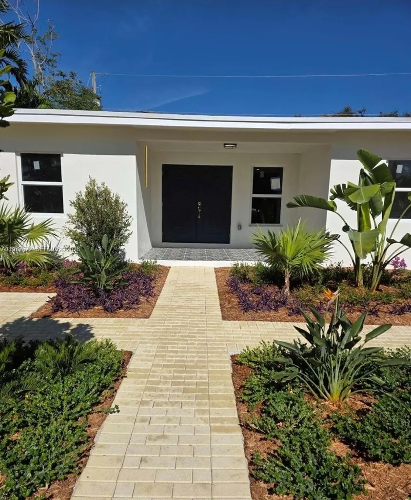 2315 NW 3rd Street Miami FL 33125