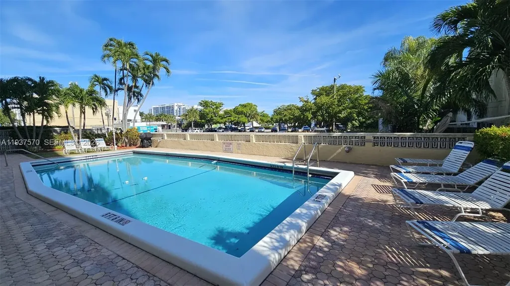 900 NE 18th Avenue Fort Lauderdale FL 33304