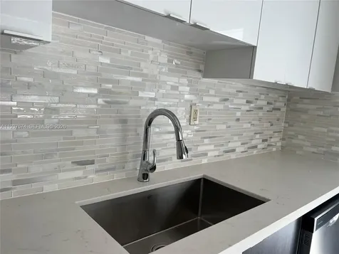 4321 NW 12th Terrace Oakland Park FL 33309