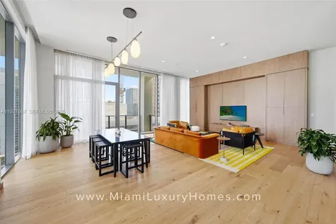 11 NE 6 Street Miami FL 33132