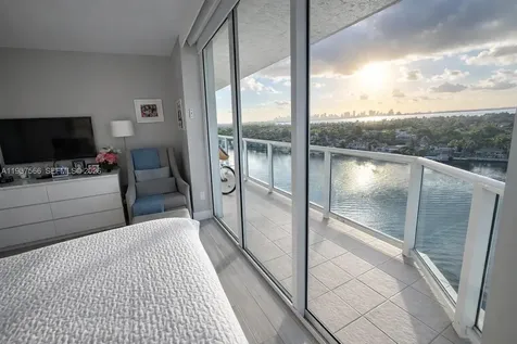 5900 Collins Avenue Miami Beach FL 33140