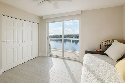 5900 Collins Avenue Miami Beach FL 33140