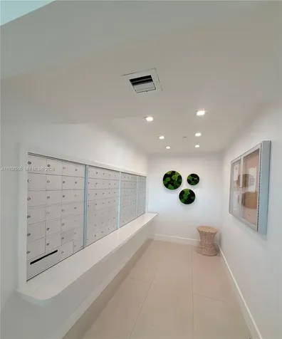 5900 Collins Avenue Miami Beach FL 33140