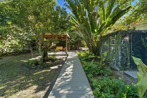1851 SW 2nd Court Miami FL 33129