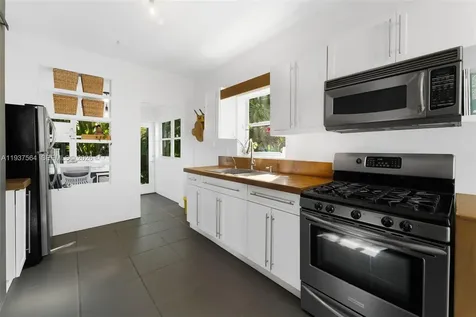1851 SW 2nd Court Miami FL 33129