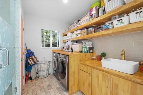 4490 Royal Palm Avenue Miami Beach FL 33140