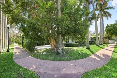 4490 Royal Palm Avenue Miami Beach FL 33140