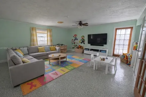 8075 SE Palm Street Hobe Sound FL 33455