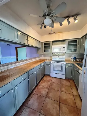 8075 SE Palm Street Hobe Sound FL 33455