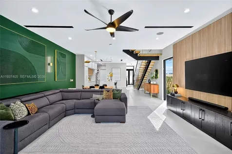 609 NE 8th Avenue Fort Lauderdale FL 33304