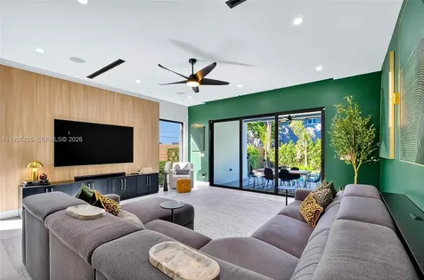 609 NE 8th Avenue Fort Lauderdale FL 33304