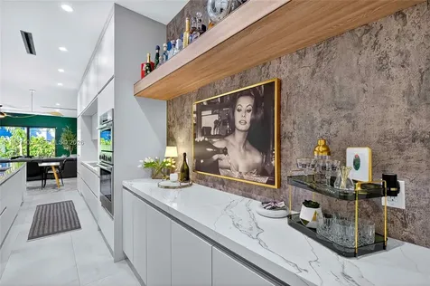 609 NE 8th Avenue Fort Lauderdale FL 33304