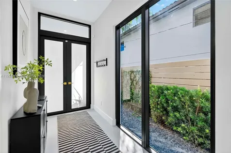 609 NE 8th Avenue Fort Lauderdale FL 33304