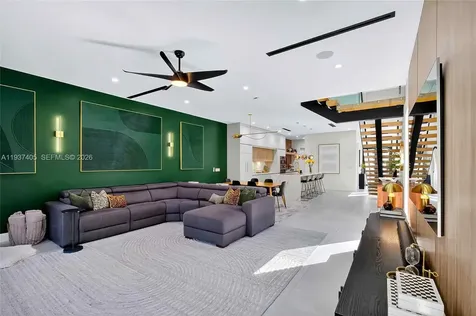 609 NE 8th Avenue Fort Lauderdale FL 33304