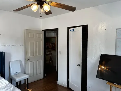 1071 NE 160th Terrace North Miami Beach FL 33162