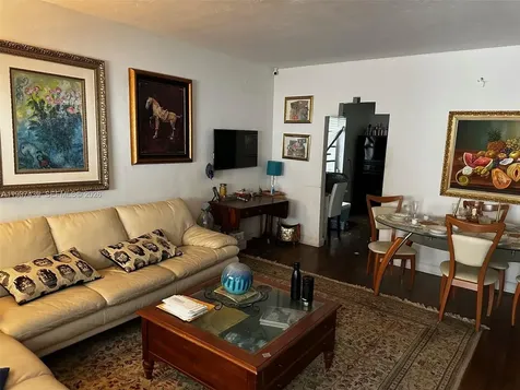 1071 NE 160th Terrace North Miami Beach FL 33162