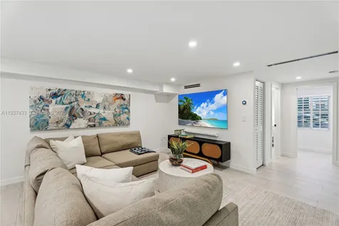 1231 15th Terrace Miami Beach FL 33139
