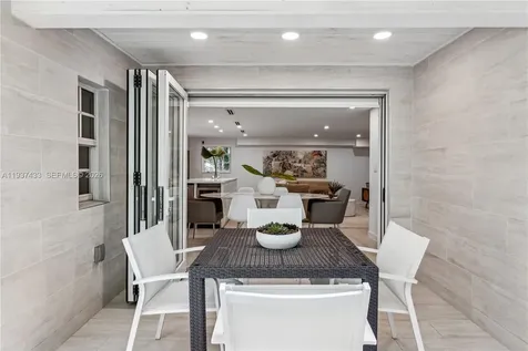 1231 15th Terrace Miami Beach FL 33139