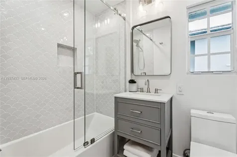 1231 15th Terrace Miami Beach FL 33139