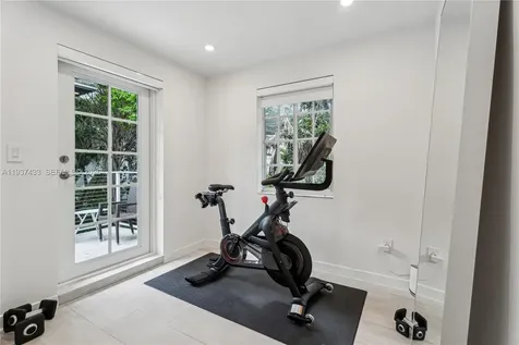1231 15th Terrace Miami Beach FL 33139