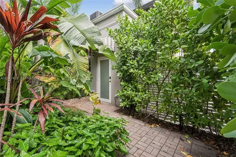 1231 15th Terrace Miami Beach FL 33139