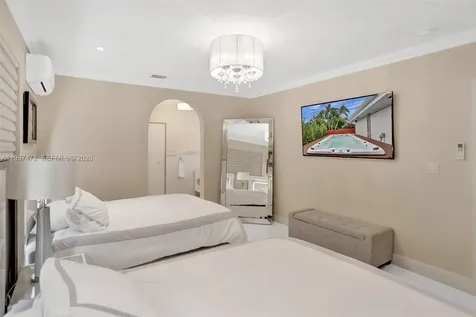 8843 Hawthorne Avenue Surfside FL 33154