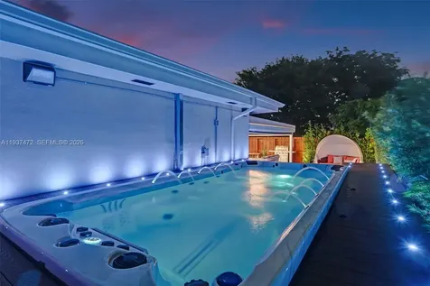 8843 Hawthorne Avenue Surfside FL 33154