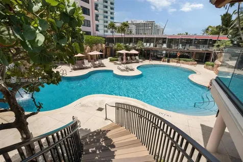 5225 Collins Avenue Miami Beach FL 33140