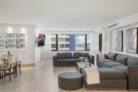 5225 Collins Avenue Miami Beach FL 33140